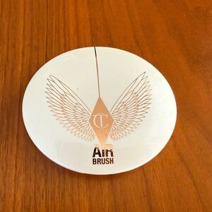 Charlotte Tilbury Airbrush Brightening Powder